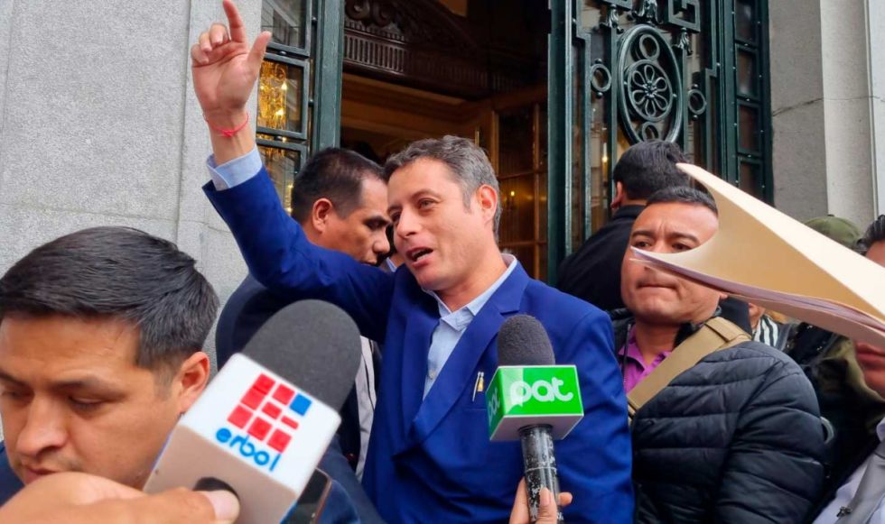 Lara anuncia que su partido irá con propios candidatos para las subnacionales