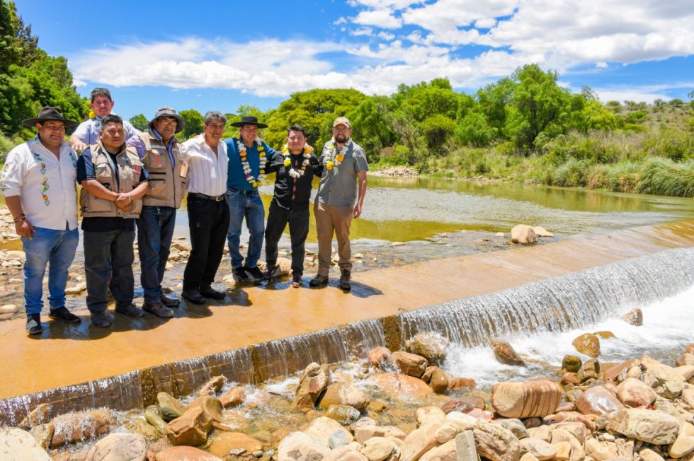 Obra asegura agua para los productores lecheros de San Lorenzo 