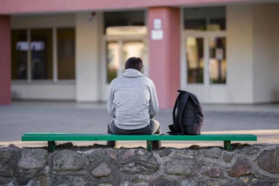 Presentan audio que comprometería a director en presunto cobro irregular