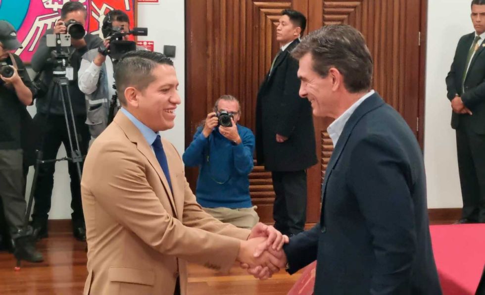 El tarijeño Yamil García asume como Viceministro de Transparencia y promete impulsar la independencia judicial