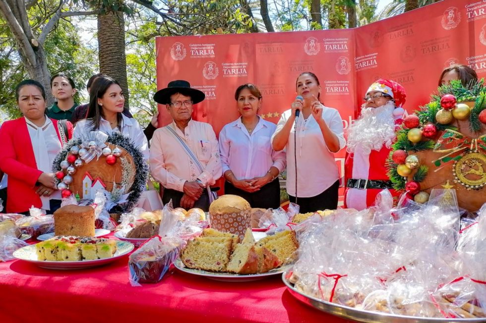 Gobernación invita al encendido de luces y al tradicional desfile de carrozas navideñas 