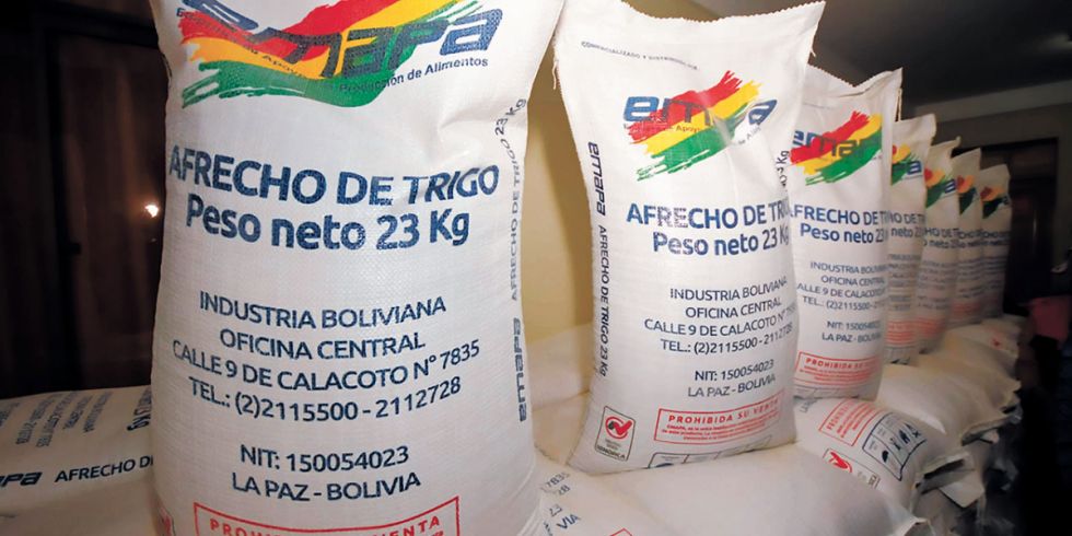 Campesinos piden a Emapa el pago por la venta de trigo