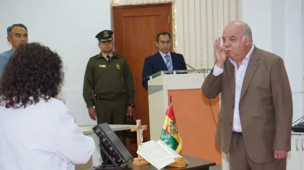 Hoyos anuncia una “revolución” en la CNS