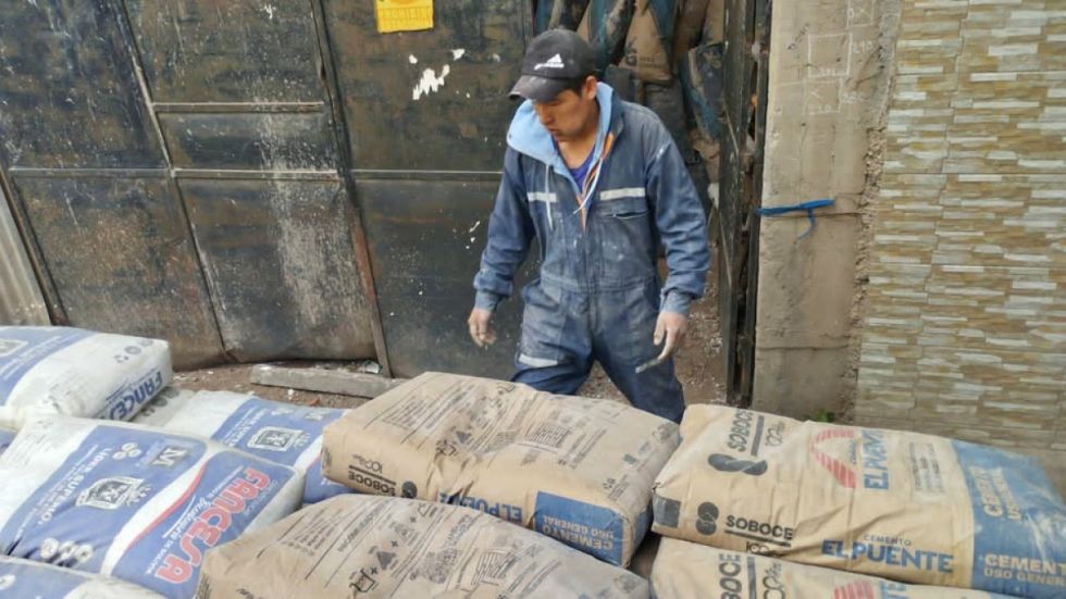 Constructoras agonizan por suba  del cemento pese a caída del dólar