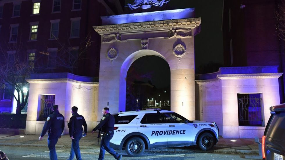 Tiroteo en Universidad de Brown deja varios muertos
