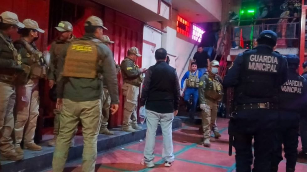 Desmantelan un lenocinio ilegal en pleno centro de La Paz 