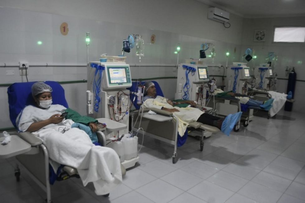 Atención de hemodiálisis colapsa por las deudas y falta de personal
