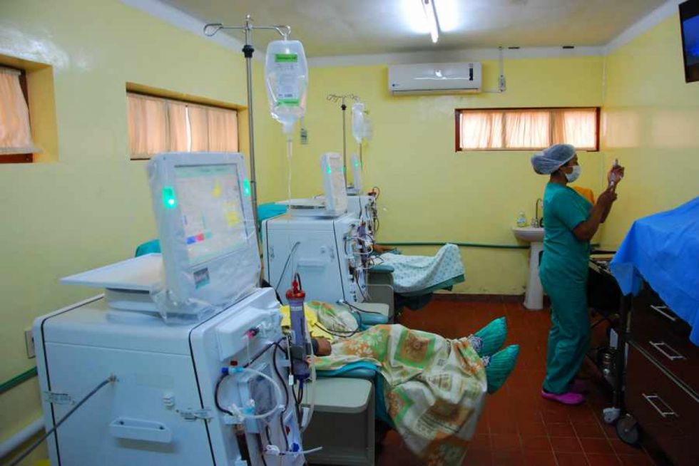 Pacientes oncológicos golpeados por  falta de medicamentos y el colapso en la atención