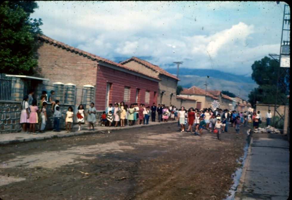 Adoración en la navidad de Tarija 
