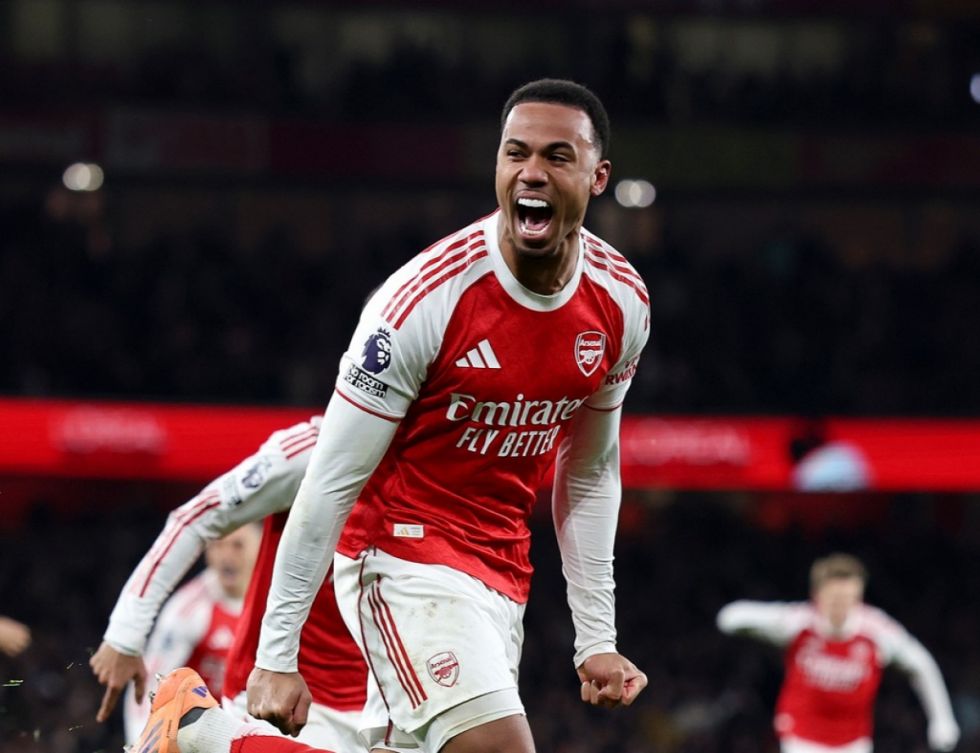 El Arsenal, campeón de invierno  tras arrollar al Aston Villa