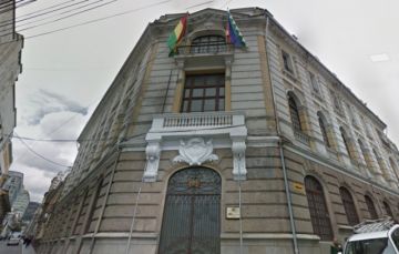La Cancillería activa líneas de atención para bolivianos en Venezuela 