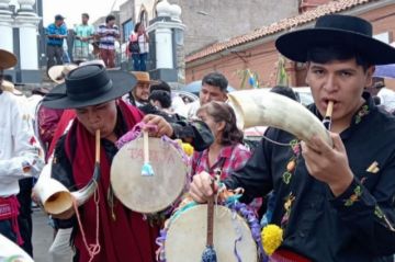 Comparsas convocan a la Segunda Entrada de Compadres 