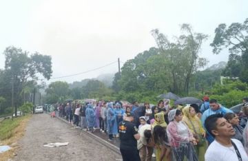 Frontera sin chalanas provoca colapso migratorio en Aguas Blancas
