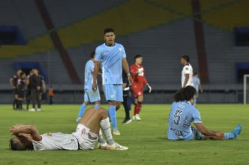 Aurora gana con sobresalto y  se instala en la siguiente fase 