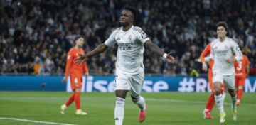 El Madrid no enamora pero hace  los deberes ante la Real Sociedad