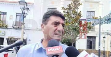 "Es como si al cumpleaños de mi hijo no me invitan" ironizó Torres sobre el acto de la PTAR