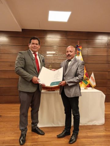 Posesionan a Heby Ponce de León como vocal del TED Tarija
