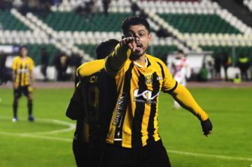 The Strongest: Darwin Lom lanza su primer rugido con triplete 