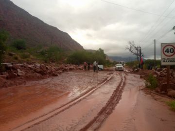 La ABC reporta deslave en la ruta Camargo-El Puente 