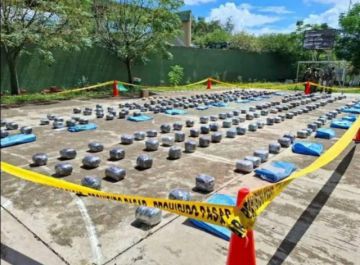 Tarija: Abandonan una camioneta con más de 230 paquetes de marihuana 