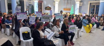 Mujeres impulsan foro municipal por el diálogo