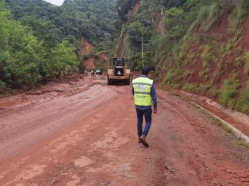 Transporte amenaza con no pagar  peaje por estado de la ruta al Chaco