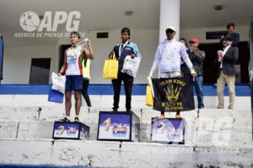Cristian Sirpa y Quispe ganan la Carrera de la Francofonía