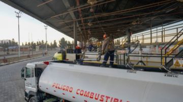 Tras tensión con transportistas, Gobierno acepta verificar calidad del combustible