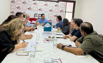 COB exige 20% de incremento y los  empresarios piden diálogo tripartito al Gobierno 