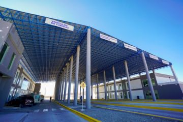 Aduana: Aprehenden en Tarija a dos implicados en irregularidades en compra de un escáner