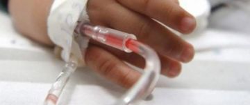 Niño de 7 años cae de cabeza en el colegio y termina en terapia intensiva