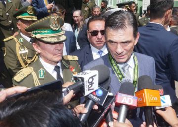 Paz promulga leyes para eliminar el ITF y recuperar el 100% del crédito fiscal de la gasolina