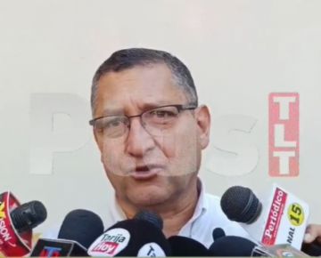 Montes se excusa de la Sesión de Honor para entregar un reconocimiento