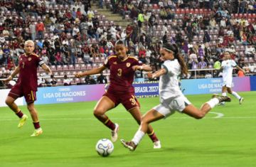 Selección femenina recibe una goleada de parte de Venezuela 