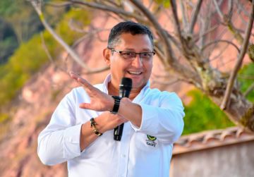 Montes fija fecha de salida y garantiza entrega “ordenada” de la Gobernación