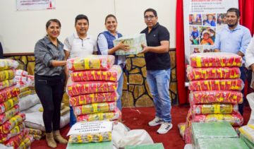 Ponce entrega alimentos a los internados 