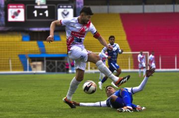 Nacional Potosí deja ir un  empate de la Villa Imperial 