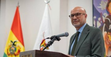Lupo: No vamos a privatizar nunca una empresa estratégica del Estado como es YPFB
