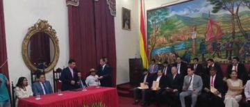 Torres posesiona al gabinete que lo acompañará en su segunda gestión