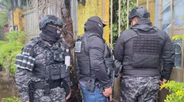 Reportan presunto secuestro de dos policías y despliegan rastrillajes en Santa Cruz