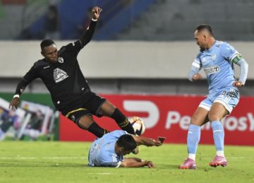 Aurora y Real Oruro quedaron en empate en Cochabamba 