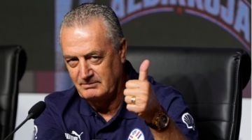 Paraguay presentó su prelista de 55 con 14 jugadores que juegan en Argentina 