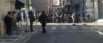Entre marchas y conflictos,  descartan la renuncia de Paz