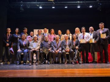 APT distingue la  trayectoria de la  prensa tarijeña