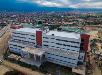 Gobernación afina plan de trabajo para  concluir el Oncológico este año