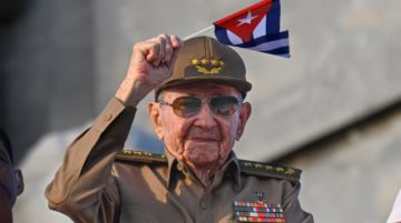 Castro: Seguiré marchando al frente de nuestro pueblo