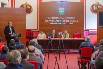 Gobernación y transporte relanzan programa de conversión a GNV