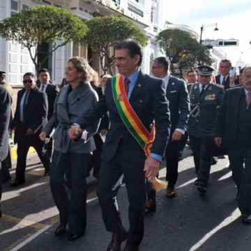Reducción salarial anunciada por Paz abre debate  legal y dudas sobre su aplicación