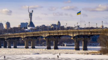 UE se niega a evacuar a sus diplomáticos de Kiev
