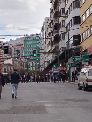 Choferes cumplen segundo día de paro y Zamora anuncia diálogo sin fecha definida